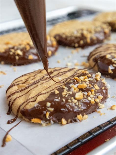 Peanut Butter Ganache: Delicious, 3-Ingredient Recipe