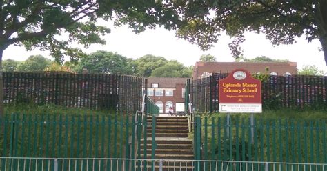 Uplands Manor Primary School in Smethwick 'on lockdown' during police ...