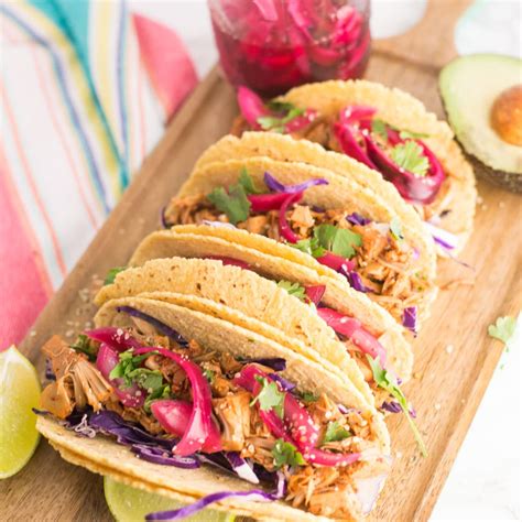 Jackfruit Pulled Pork Tacos - Mindful Avocado