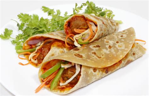 Veg Frankie Recipe- वेज फ्रैंकी रेसिपी- Kathi Roll- Veg Schezwan ...