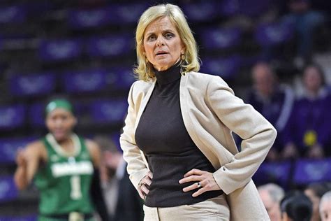 LSU Basketball Coach Kim Mulkey Underwent Heart Surgery After ...