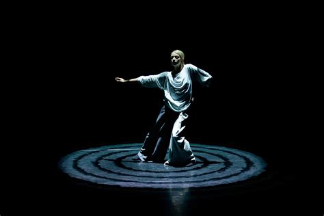 Russell Maliphant Dance Company’s Silent Lines at Sadler’s Wells – Lucy ...