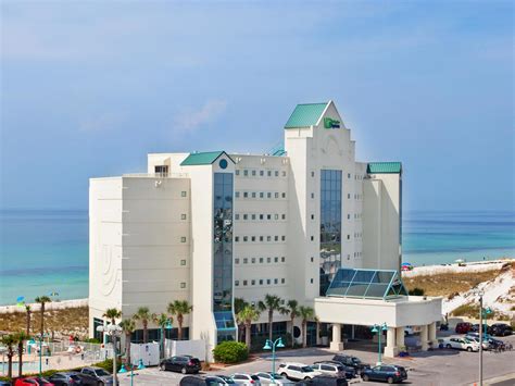 Pensacola Beach Hotel near Santa Rosa Island | Holiday Inn Express ...