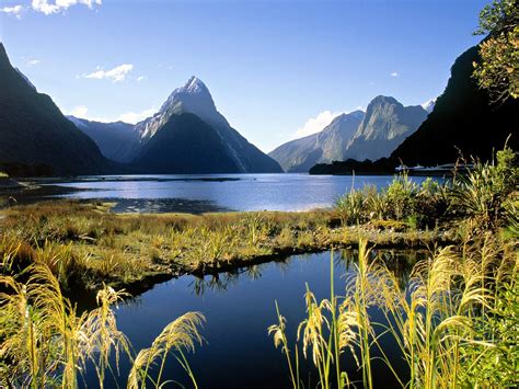 Milford Sound New Zealand | Luxury Cars