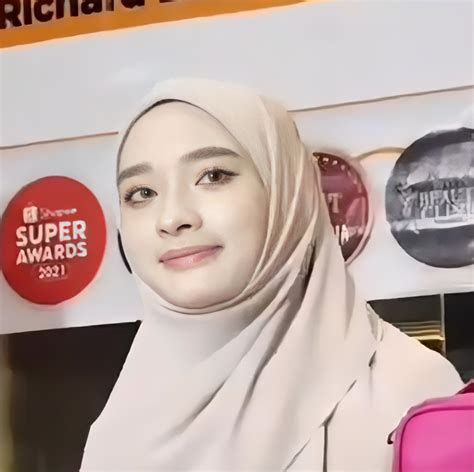 Netizen Kerap Menghujatnya, Inara Rusli Sindir dengan Cara Ini - FAJAR