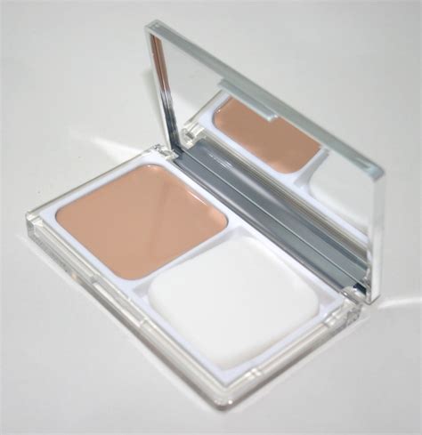 Clinique Moisture Surge CC Cream Compact - Beauty Geek