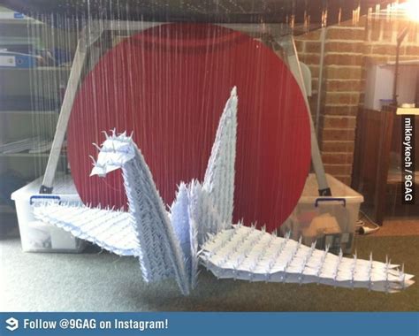 A big crane made out of 1000 little cranes. 1000 Paper Cranes, 1000 ...