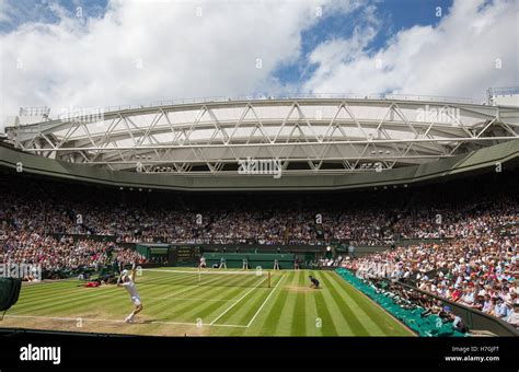 Wimbledon centre court hi-res stock photography and images - Alamy