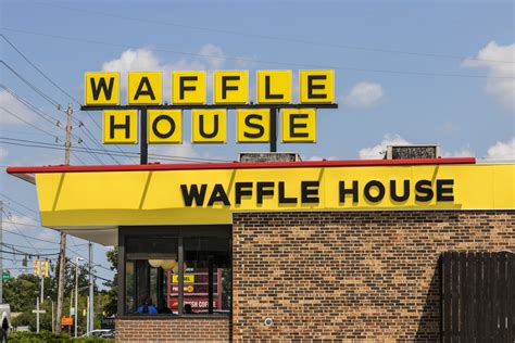 16 Best Waffle House Menu Items to Order