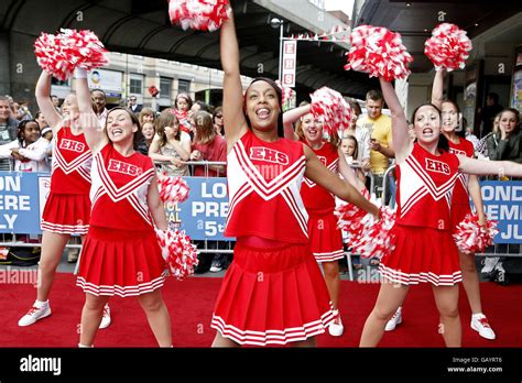 Cheerleaders entertain fans premiere disneys high school musical hi-res ...