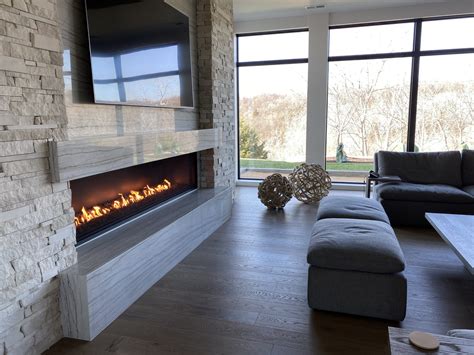 Linear Natural Gas Fireplaces | Modern Fireplaces by Acucraft