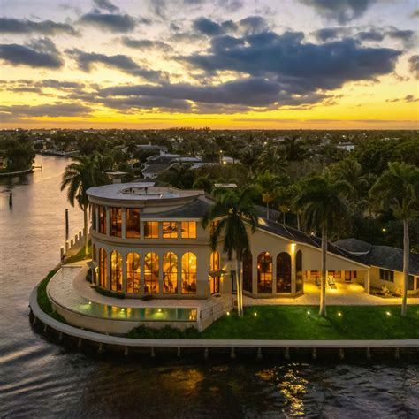 Asking $52 Million: A Boca Raton Estate With Two Swimming Pools - WSJ