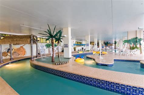 indoor-lazy-river-caribbean-resort-myrtle-beach