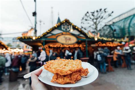 41 German Christmas Market Food & Drinks to Try