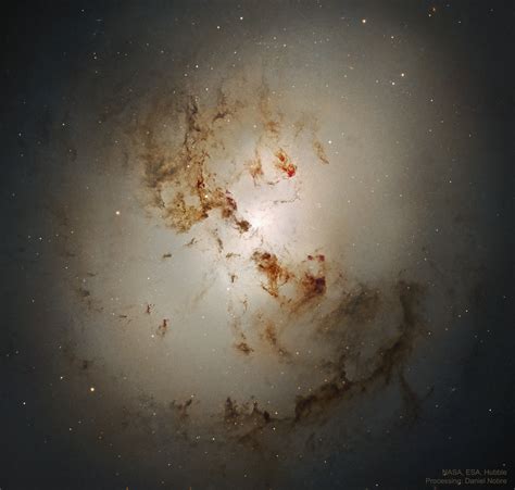 APOD: 2021 January 26 - Central NGC 1316: After Galaxies Collide