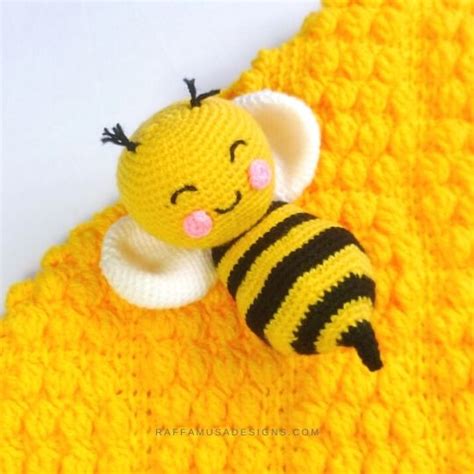 Toys Stuffed Animals & Plushies Crochet pattern bee amigurumi bees ...