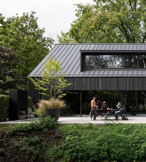 The Black Barn - Architecture Hunter