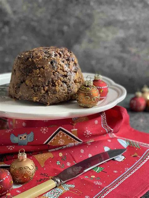 Slow Cooker Christmas Pudding - Great British Recipes