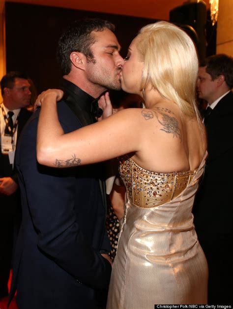 Lady Gaga And Hunky Boyfriend Taylor Kinney Attend Golden Globes After ...