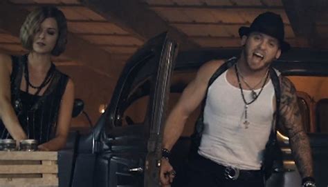 Brantley Gilbert Bottoms Up (Music Video and Lyrics)