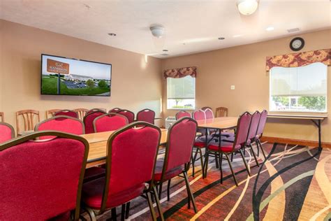 Conference Room – Randolph Inn & Suites Winchester Indiana