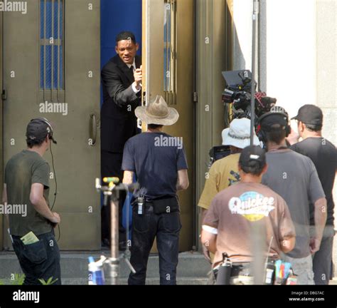 Will Smith shooting on location for MIB III (Men In Black 3) at Battery ...