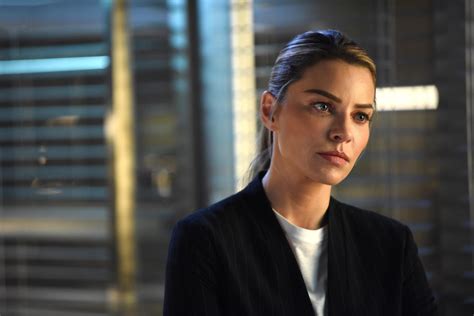 Chloe Decker As Lauren German In Lucifer 2017, HD Tv Shows, 4k ...