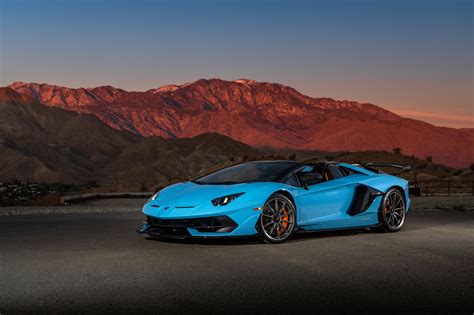 Lamborghini Aventador Desktop Wallpaper