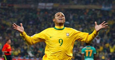 World Cup 2010: Luis Fabiano's magic lights up Brazil - Daily Star