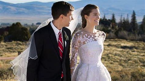 "Girls" Star Allison Williams Is Married -- See Her Stunning Wedding Dress!