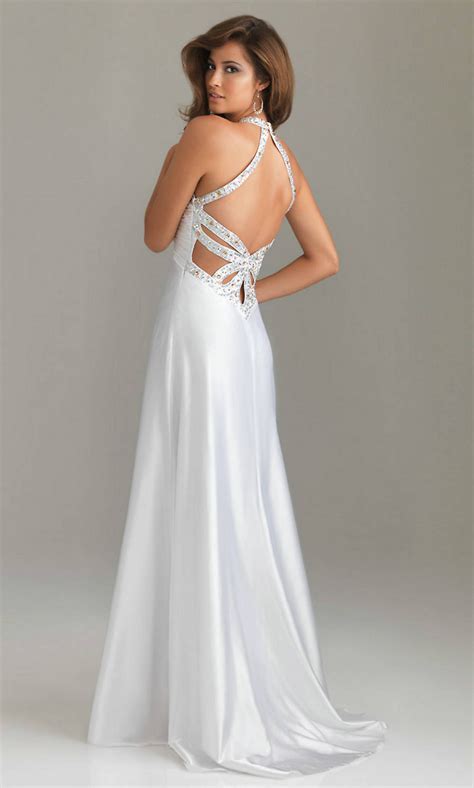 20 Beautiful White Prom Dresses - MagMent