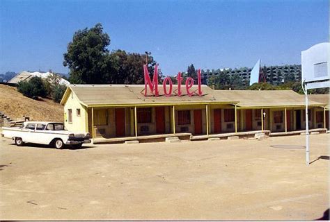 Bates Motel from the movie Psycho