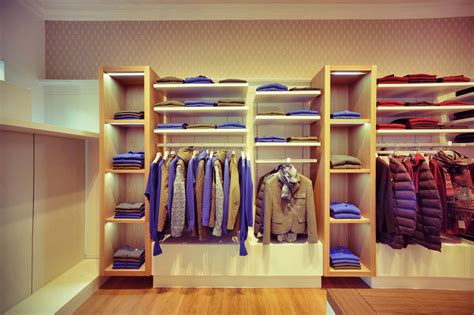 Scotia clothes store - Interior design Umberto Menasci | Store design ...