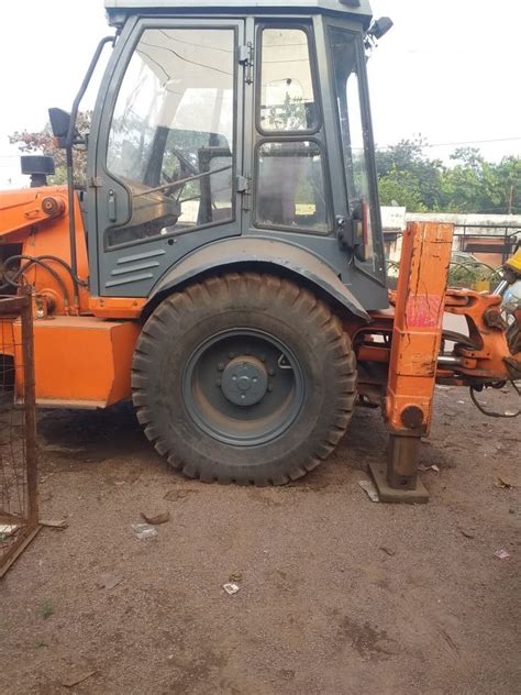 Tata Hitachi TH 76 Backhoe Loader at Rs 711000/piece in Bengaluru | ID ...