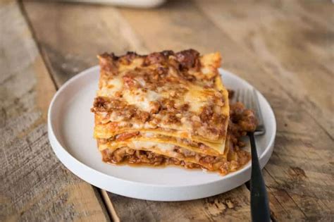 Traditional Bolognese Sauce | Recipe | Lasagna bolognese, Bolognese ...