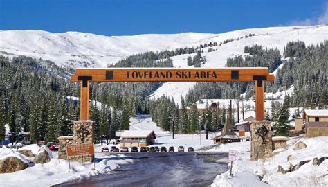 LovelandSkiAreaFrontSign - Loveland Ski Area :: Colorado Ski ...