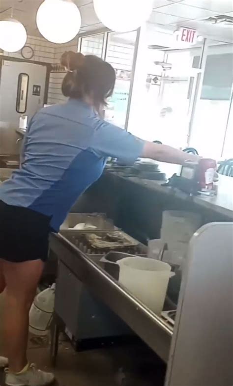 Lana Del Rey surprises fans by waitressing at Alabama Waffle House