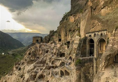 The Underground City of Derinkuyu, Turkey - history, how to get there ...