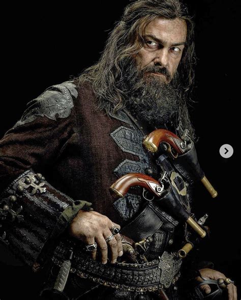 Blackbeard played by Ray Stevenson | Black sails, Black sails ...