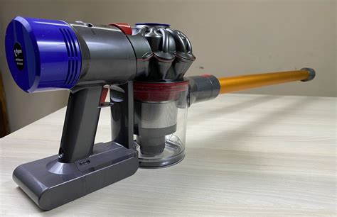 Dyson V8 Absolute: Should you buy it in 2022?