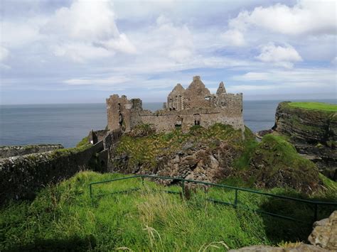 Sam's Ramblings : Dunluce Castle - Romanticism, Legend, History and ...