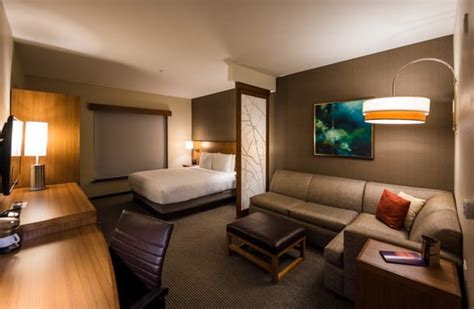 Hyatt Place at Anaheim Resort Review - Disney Tourist Blog