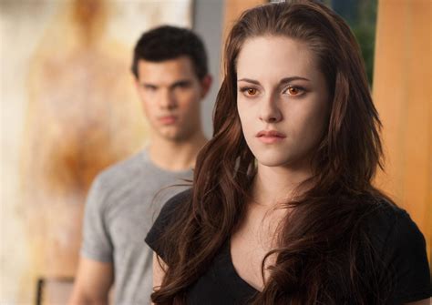 49 New THE TWILIGHT SAGA: BREAKING DAWN - PART 2 Photos! - FilmoFilia