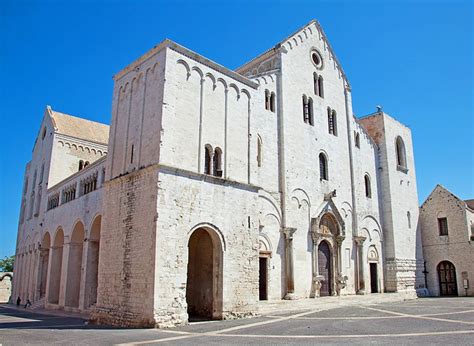 11 Top Tourist Attractions in Bari | PlanetWare