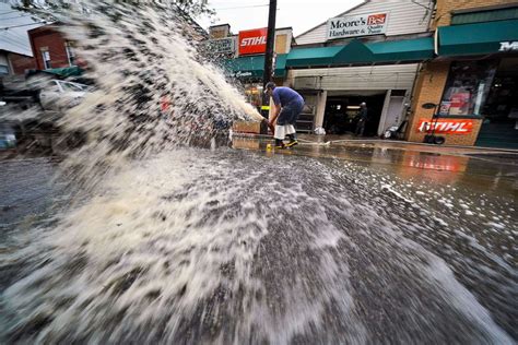 Hurricane Ida causes flooding and destruction - ABC News