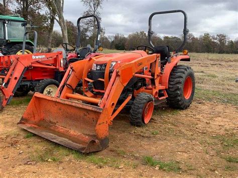 Kubota L3901 Tractor w/ Loader *INOP - Witcher Farms