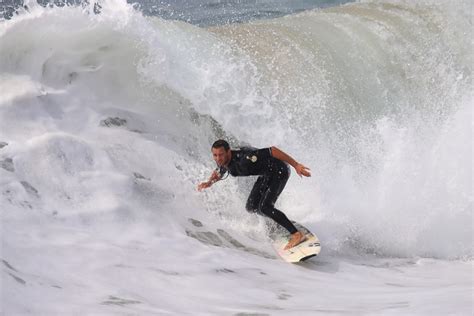 Newport Beach Surf Photo by AJ Hu | 10:28 am 10 Sep 2015