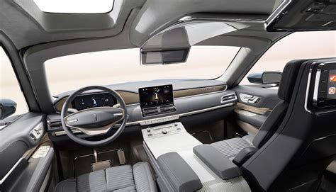 Lincoln Navigator Concept Interior - Car Body Design