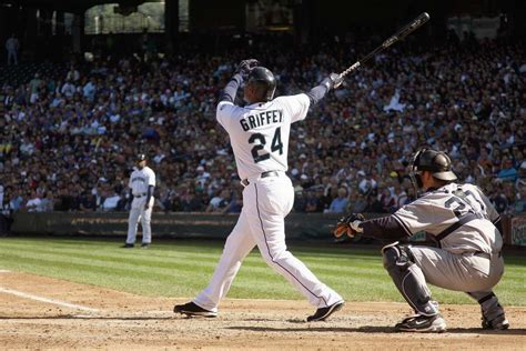 Mariners fans remember their favorite Griffey moments