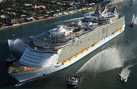 Amazing World: Oasis Of The Seas - The Largest Luxury Cruise Ship in ...